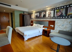 独栋·苇草公寓 苇草青年社店 朝北，舒适一居室、近西溪湿地、天目里、价格便宜 1室1厅_泊寓a租房