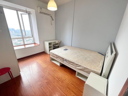 合租·致瑞雅苑A区 5居室 南卧