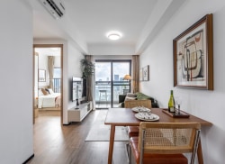 独栋·中海友里公寓 龙华红山店 热租房源 实拍一房一厅 直租无中介费 押一付一 民用水电 1室1厅_中海闻华里租房