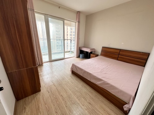 合租·黄金时代(高新区) 4居室 南卧