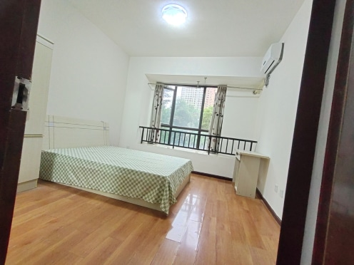 合租·领馆国际城 4居室 西南卧