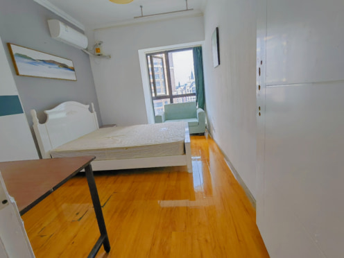 合租·中德英伦联邦B区 5居室 南卧