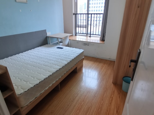 合租·新城吾悦华府 5居室 东/东南/南/西南卧