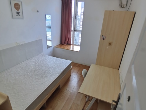 合租·泰华锦城 4居室 东/东南/南/西南卧