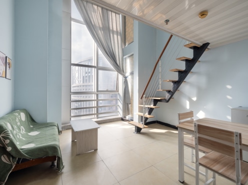 独栋·平发公寓 兆丰路店 整租一居复式C大落地窗不短租 1室1厅