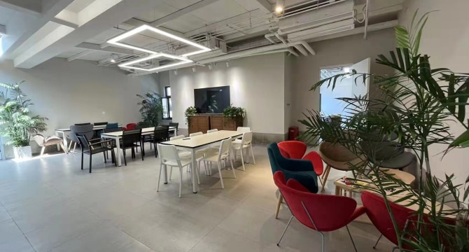 广渠门地铁店