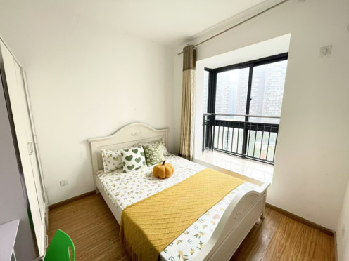 合租·红树湾一期 5居室 南卧