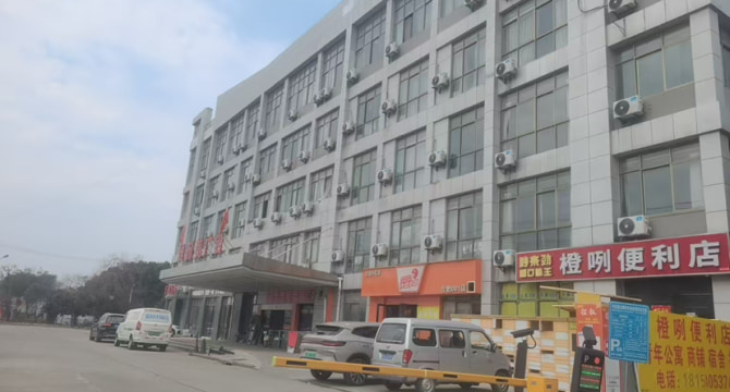寓见公寓大连路