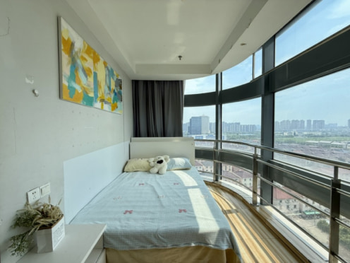 独栋·抱家公寓 宝带桥店 公寓直租 大落地窗 押一付一 地铁口50米 方便停车 开间