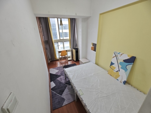 合租·楠贵坊 4居室 南卧