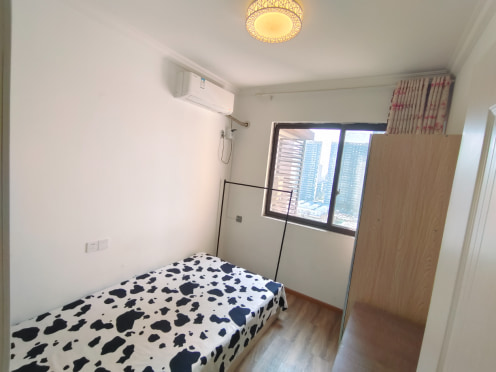 合租·地铁首座 4居室 南卧