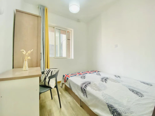 合租·合能珍宝琥珀3期 5居室 北卧