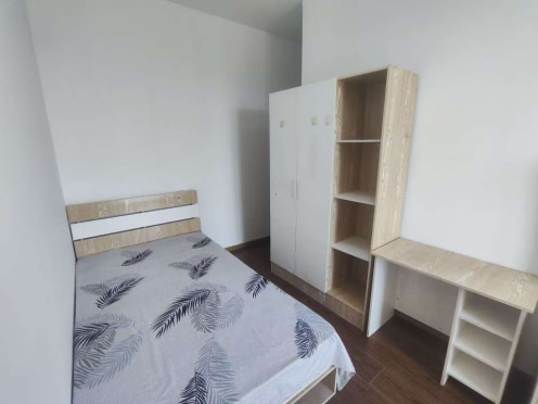 合租·优品道二期 5居室 东卧