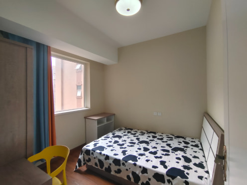 合租·明信城 5居室 东卧