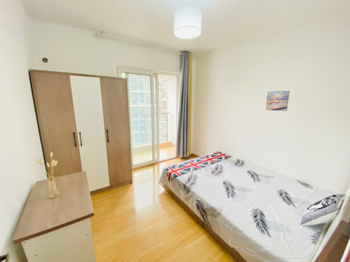 合租·佳兆业丽晶港 5居室 南卧