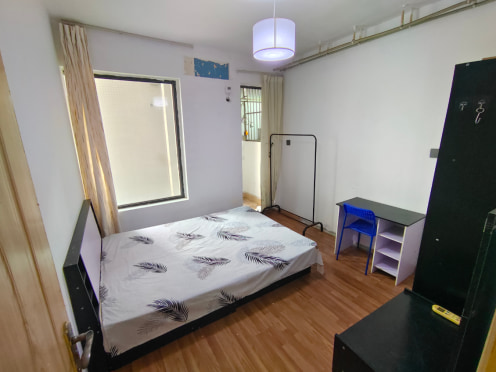 合租·龙湖金楠天街 5居室 南卧