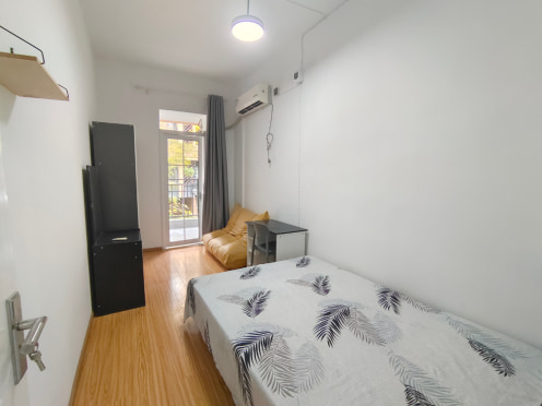 合租·美泉悦府 4居室 跃层 南卧