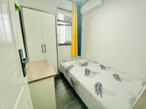 合租·光华壹号 5居室 东卧