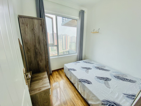 合租·天来汇景 4居室 东/南卧