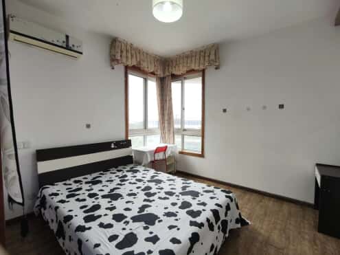 合租·西财学府尚郡 4居室 东/南卧