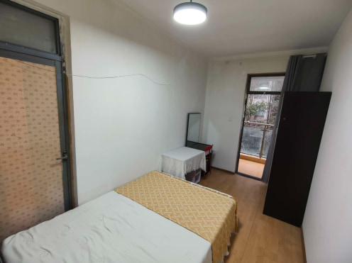 合租·清河阳光 5居室 南卧