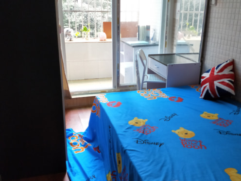 合租·清河阳光 5居室 东卧