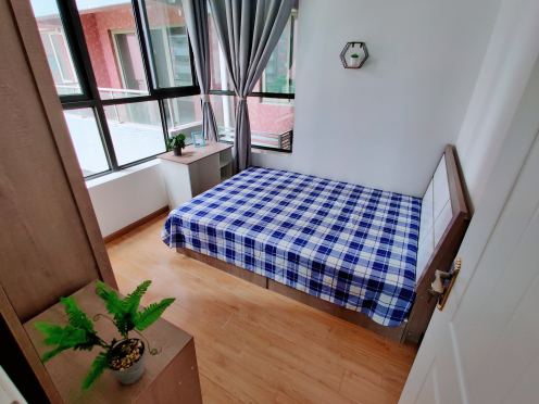 合租·天来汇景 5居室 南/西南卧