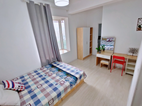 合租·玺龙湾 5居室 南卧