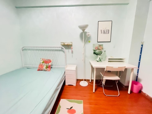 合租·青青河畔 5居室 东南卧