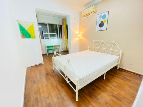 合租·都市公寓 5居室 东南卧