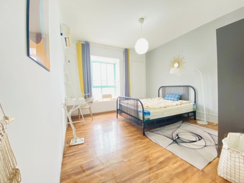 合租·都会风尚 5居室 东卧