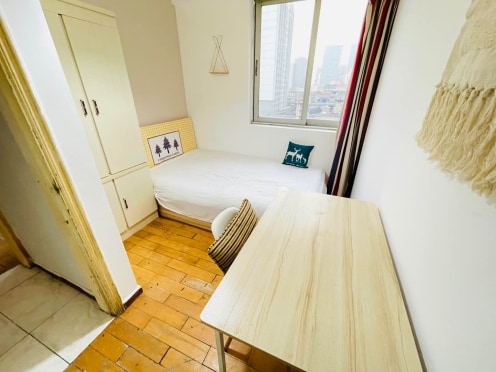 合租·天祥大厦 4居室 南卧