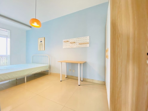 合租·金府花园 5居室 西南卧