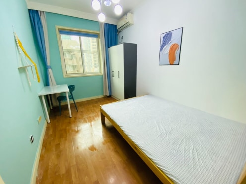 合租·金海岸公寓 4居室 东南卧