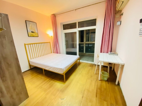 合租·建银大厦 5居室 西卧