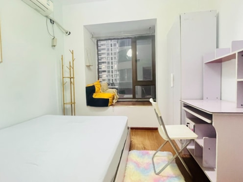 合租·望江橡树林一期 5居室 东北卧