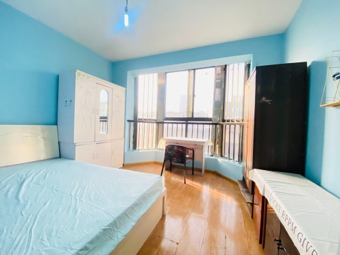 合租·龙舟苑 4居室 东卧