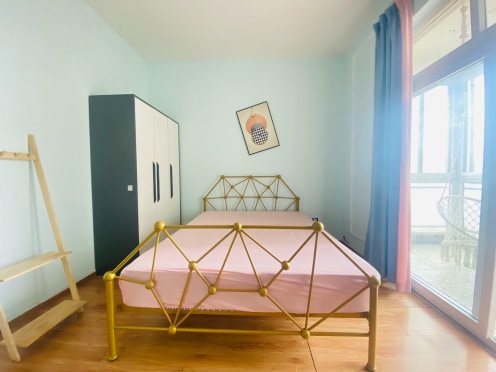 合租·建银大厦 5居室 西北卧