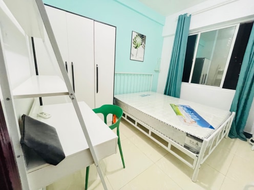 合租·秀水花园 5居室 东南卧