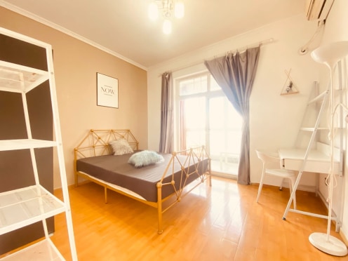 合租·建银大厦 5居室 西卧