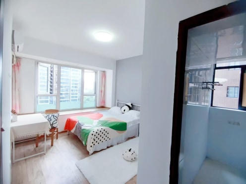 合租·光明城市 3居室 南卧