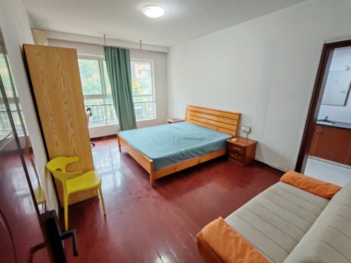 合租·金色山庄 4居室 南卧