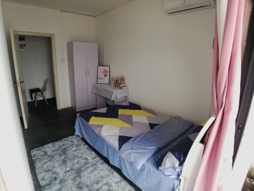 合租·观湖公寓 5居室 南卧