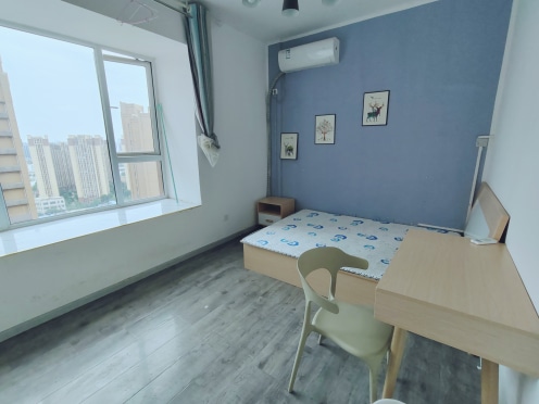 合租·华汇天地 3居室 南卧