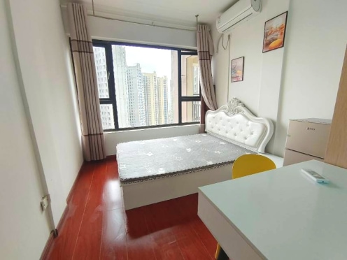 合租·万锦城一期 3居室 南卧