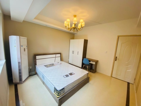 合租·明信城B区 5居室 南卧