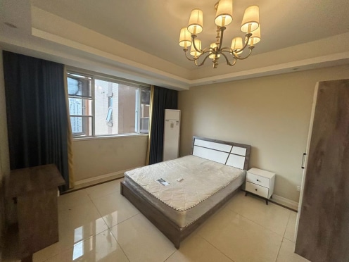 合租·明信城B区 5居室 东/南卧