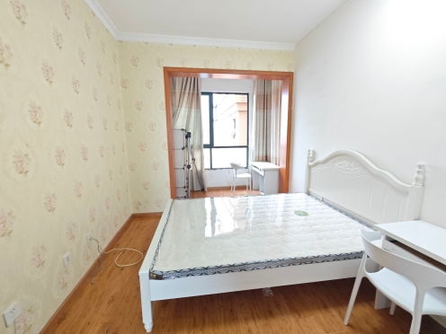 合租·晶宝塞纳国际 5居室 东卧