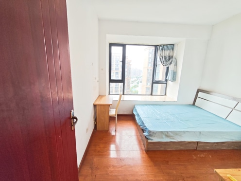 合租·和信孔雀天成 5居室 南卧