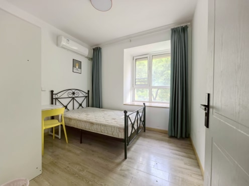 合租·环秀湖花园 4居室 北卧